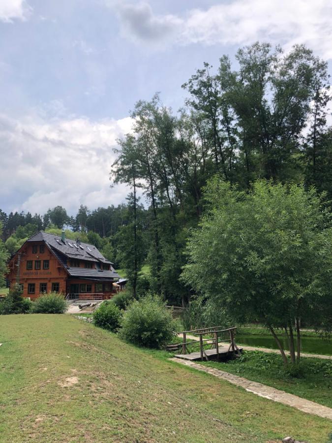 فندق Kamenacka Myslivna Moravany  المظهر الخارجي الصورة