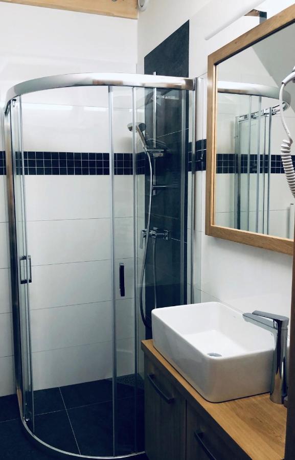 فندق Kamenacka Myslivna Moravany  المظهر الخارجي الصورة